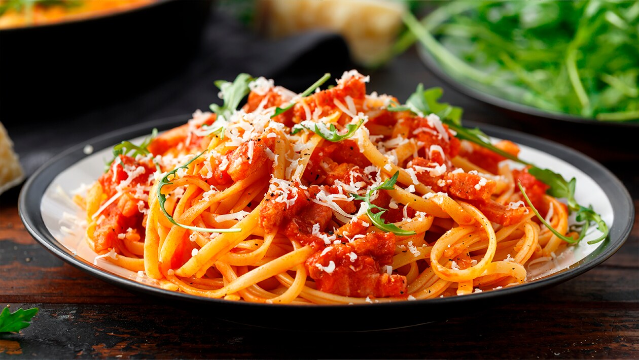 Pasta con pollo y tocino Pasta con pollo y tocino