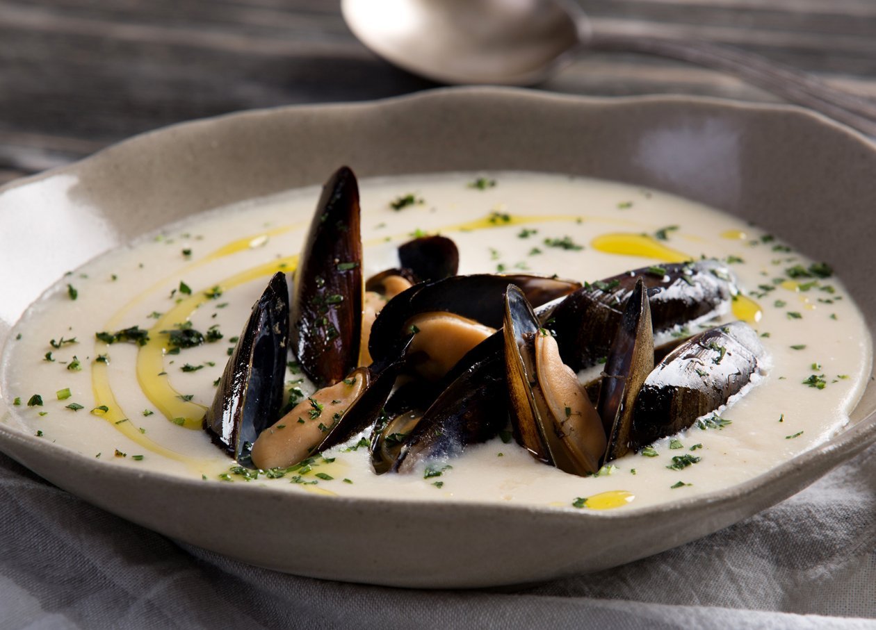Tersa Crema de Papa y Puerro Caramelizados con Mejillones al Vino Blanco – - Receta Tersa Crema de Papa y Puerro Caramelizados con Mejillones al Vino Blanco – - Receta