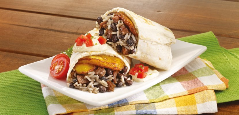 Wrap de gallo pinto con Lizano ® – - Receta