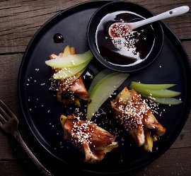 Rollos de lomo de cerdo con manzana Rollos de lomo de cerdo con manzana