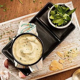 DIP AJO ASADO Y PEREJIL DIP AJO ASADO Y PEREJIL