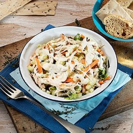 ENSALADA FRESCA DE POLLO AL TOMILLO ENSALADA FRESCA DE POLLO AL TOMILLO