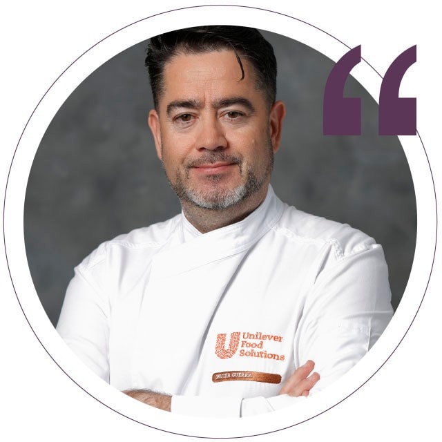 “La clave en este caso es aportar equilibrio al plato para hacerlo más saludable, moderno y sabroso mediante la adición de verduras y la reducción de los hidratos”. “La clave en este caso es aportar equilibrio al plato para hacerlo más saludable, moderno y sabroso mediante la adición de verduras y la reducción de los hidratos”.