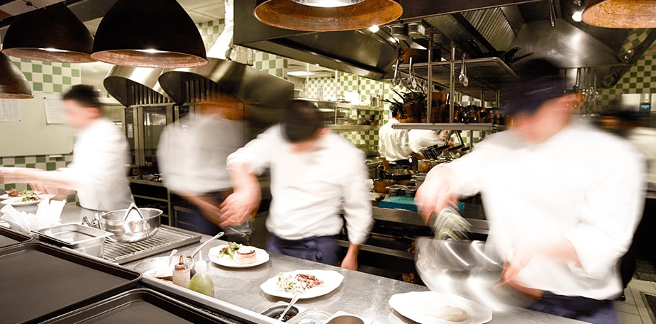 5 equipos de cocina para mantener tu restaurante en tendencia