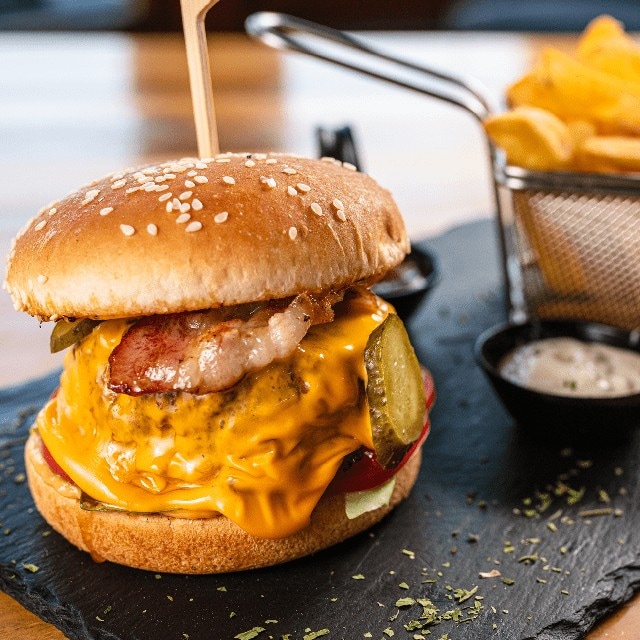 Conoce las tendencias en hamburguesas que impulsarán tu plato