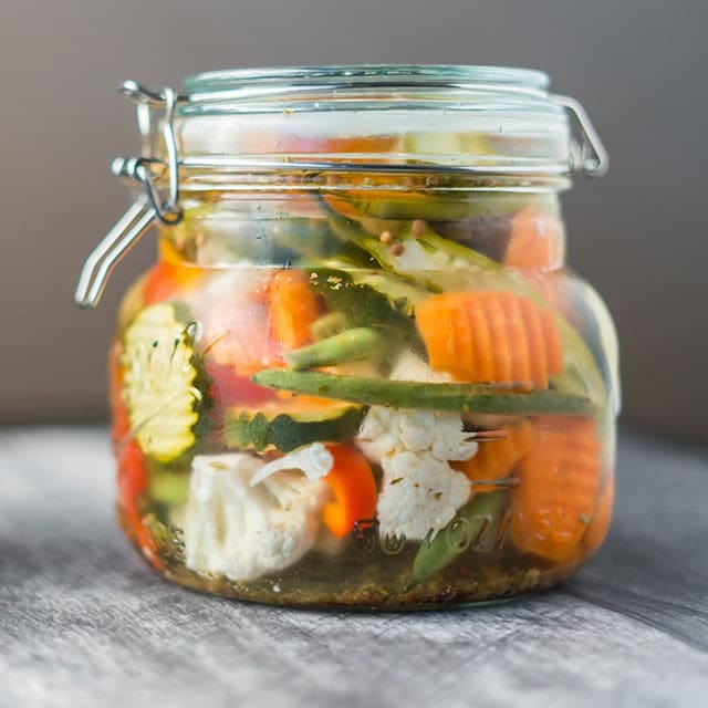 Cómo hacer una chilera de la casa con Salsa Lizano
