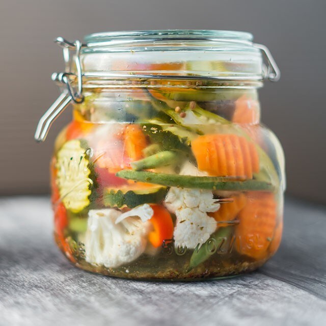 Cómo hacer una chilera de la casa con Salsa Lizano