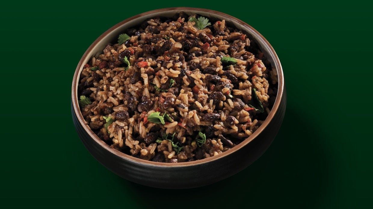 Gallo Pinto condimentado con salsa Lizano Gallo Pinto condimentado con salsa Lizano
