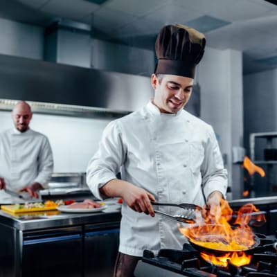 Chef flameando Chef flameando