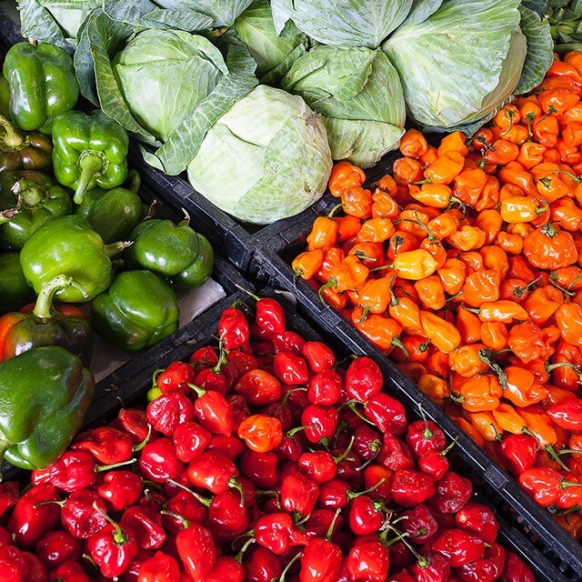 Elige bien tus proveedores, producto de temporada y la regla del más con menos Elige bien tus proveedores, producto de temporada y la regla del más con menos